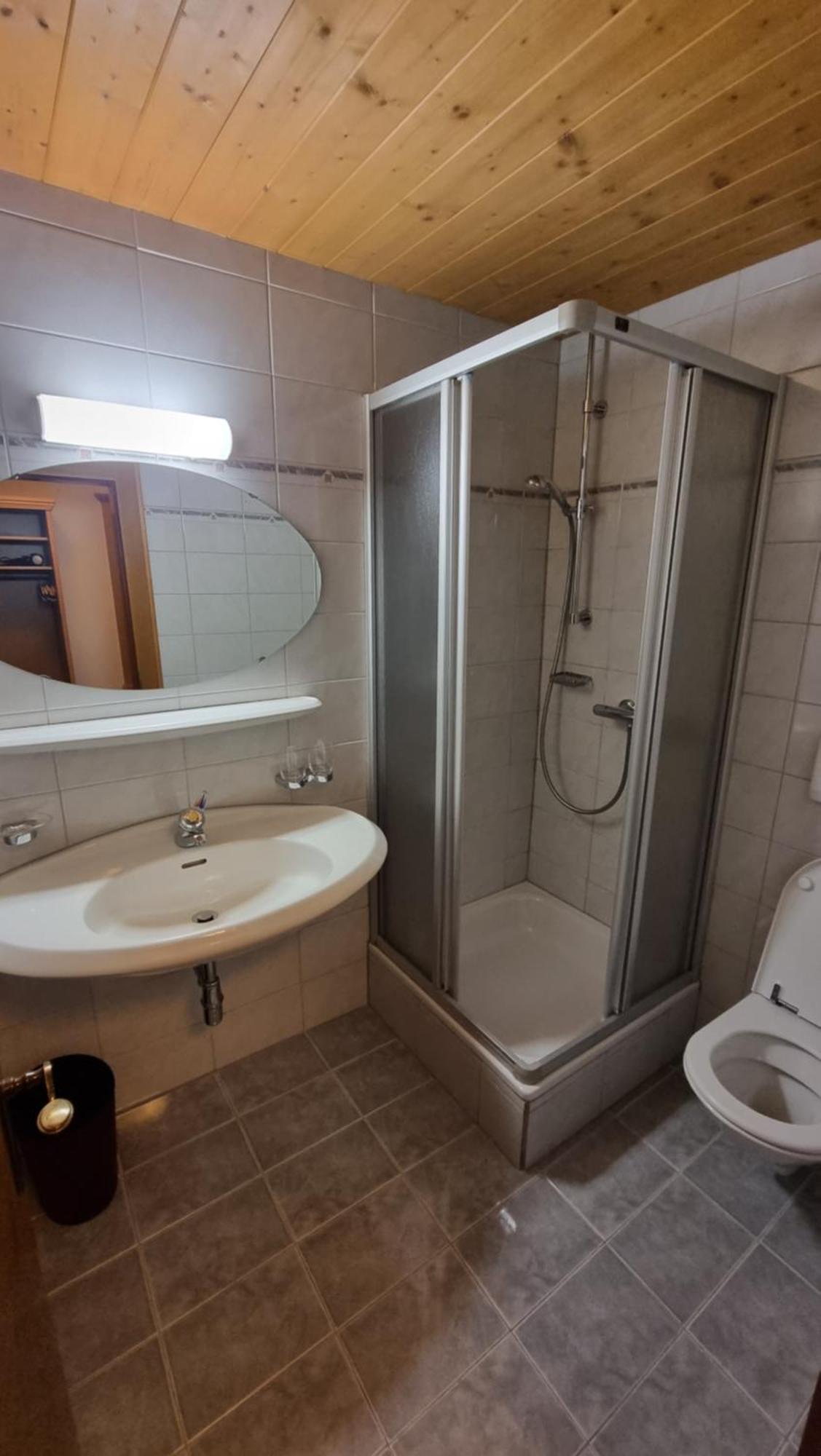 Hotel Garni Friedheim Sankt Anton am Arlberg Szoba fotó